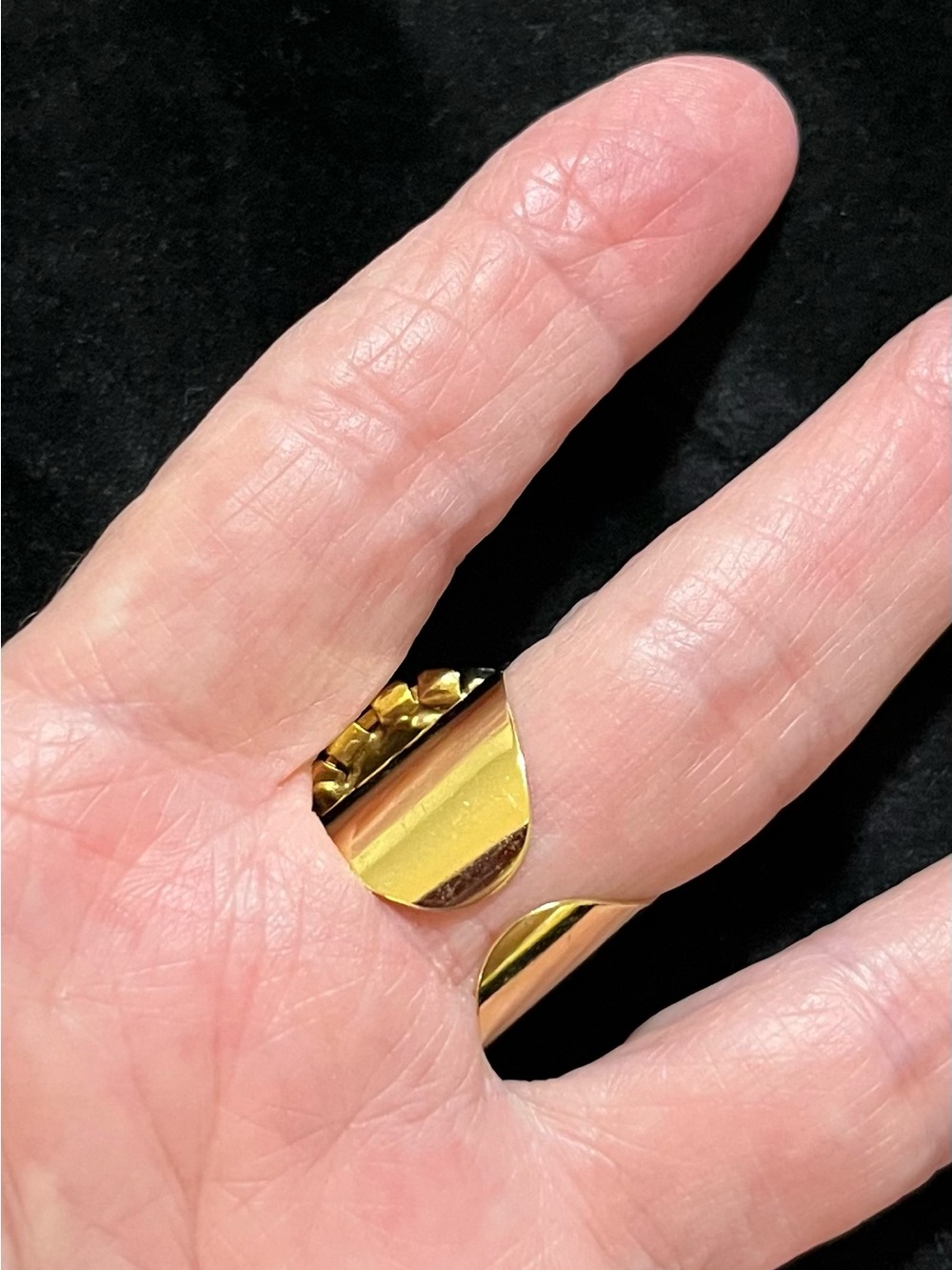TOVA Hershey Ring white enamel halo —champagne crystal center clear crystals New - Picture 4 of 6